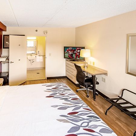 Red Roof Inn Florence - Civic Center Εξωτερικό φωτογραφία