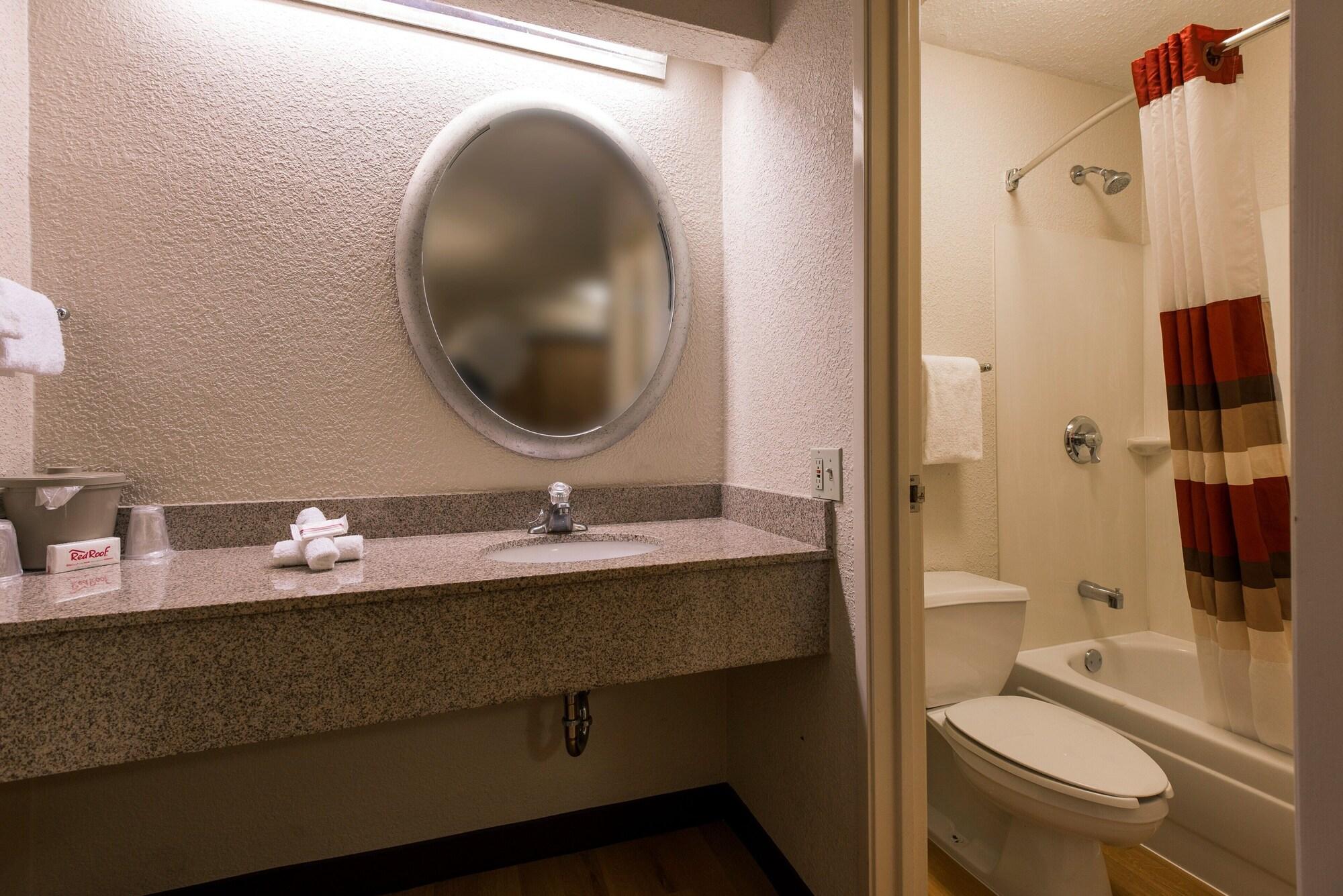 Red Roof Inn Florence - Civic Center Εξωτερικό φωτογραφία